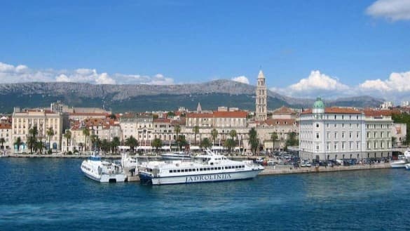 Taxi service in Split Ferry Port